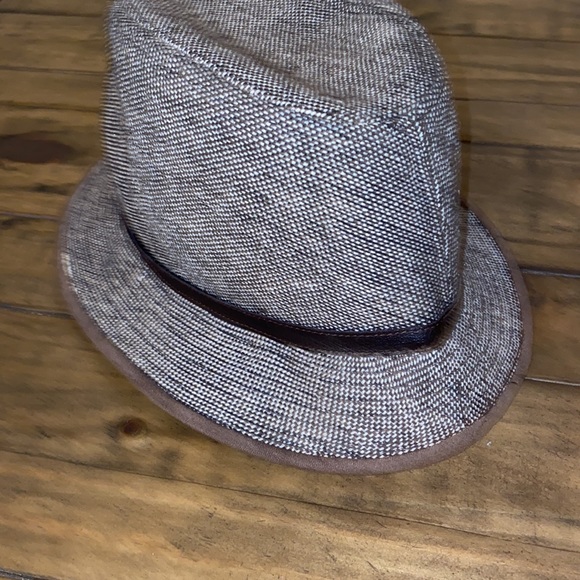Bucket hat - Picture 2 of 3